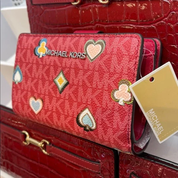 MICHAEL KORS Jet Set Md Printed Signature Logo Bifold Wallet
Dark Raspberry 
NWT - Picture 11 of 16